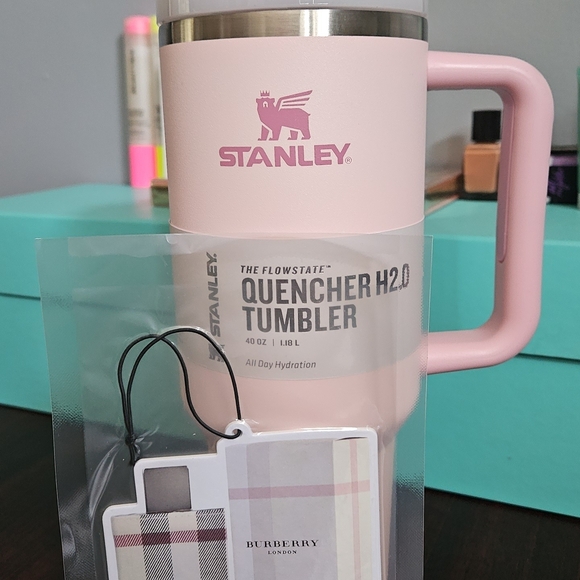 Stanley Other - Stanley Pink Quencher Tumbler 40 oz
